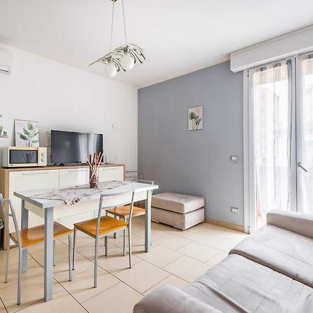 Stile E Comfort In Citta Con Wi-Fi Carpi Exteriör bild