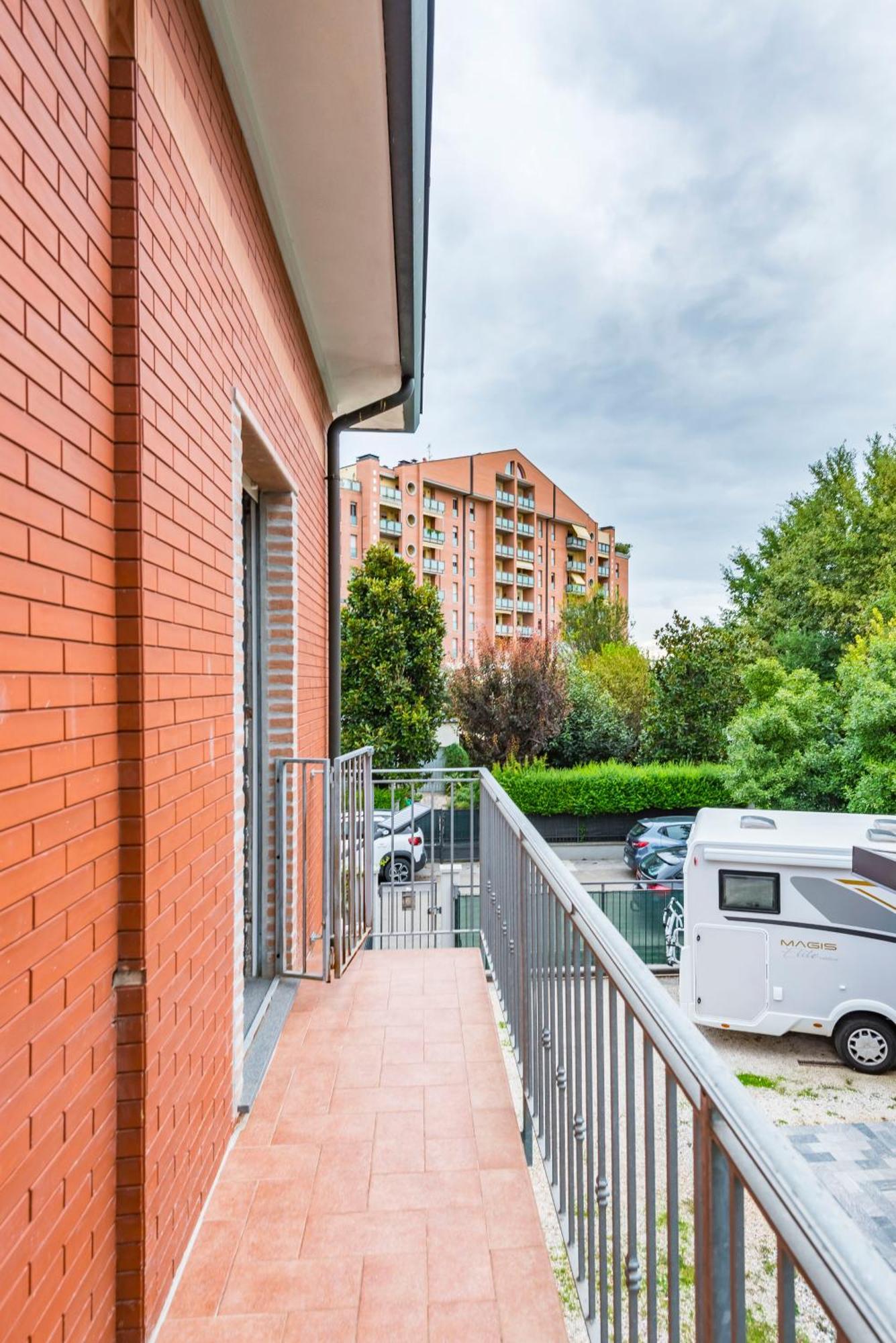 Stile E Comfort In Citta Con Wi-Fi Carpi Exteriör bild